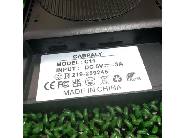 メーカー不明 CarPlay対応ポータブルナビ