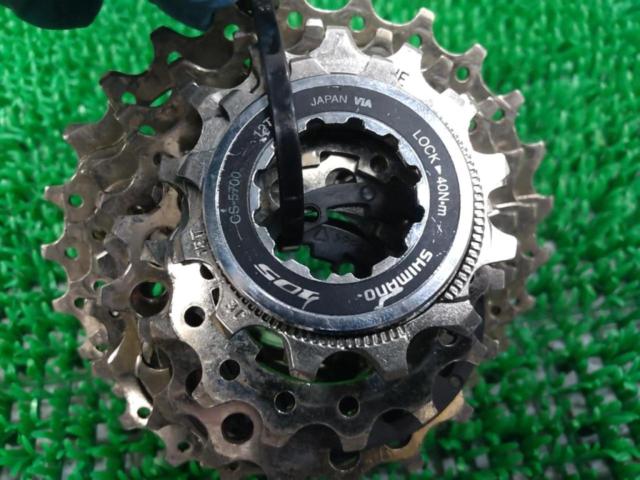 SHIMANO CS-5700 12-28T 10Sスプロケット