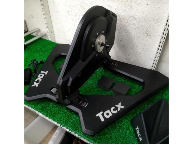 TACX NEO Smart T2800 サイクルトレーナー