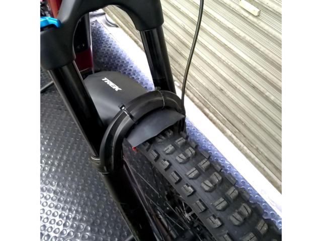 【TREK】サイズS?? fuel ex 8 gen 7 2026年モデル 27.5×2.50インチ 12段変速 アルミマウンテンバイク レッド