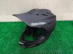 【サイズXL】TroyLeeDesigns D4 POLYACRYLITE MIPS ヘルメット ブラック