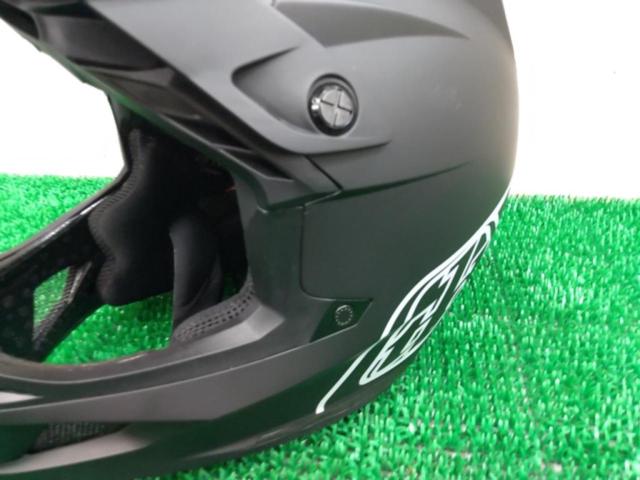 【サイズXL】TroyLeeDesigns D4 POLYACRYLITE MIPS ヘルメット ブラック