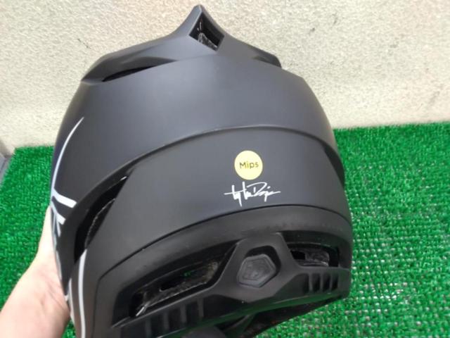 【サイズXL】TroyLeeDesigns D4 POLYACRYLITE MIPS ヘルメット ブラック