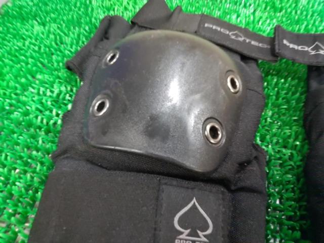 【サイズXL】PRO-TEC エルボープロテクター