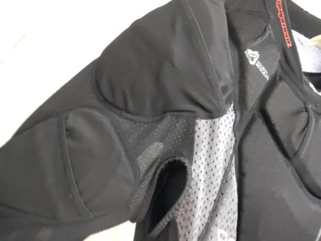 【サイズL】Troy Lee Designs Ups 7850 半袖プロテクタージャージ サイズLARGE