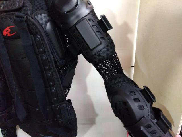 KOMINE フルアーマードボディジャケット