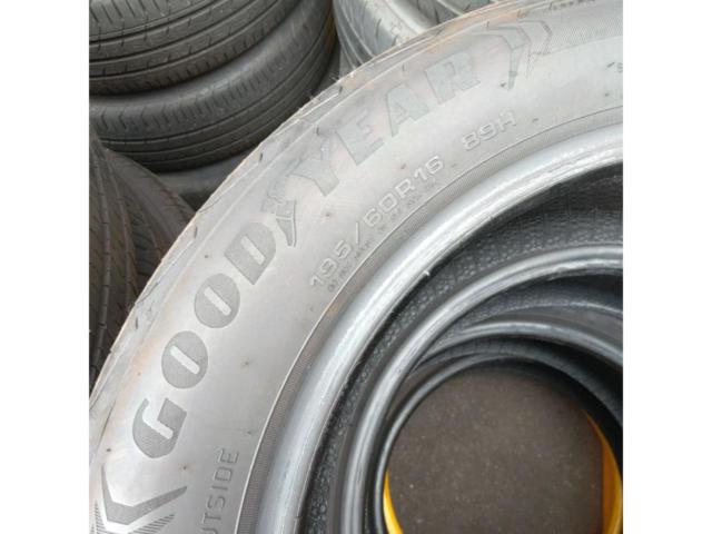 GOODYEAR ASSURANCE TRIPLEMAX 2 | 目立った傷や汚れ無し | アップ 