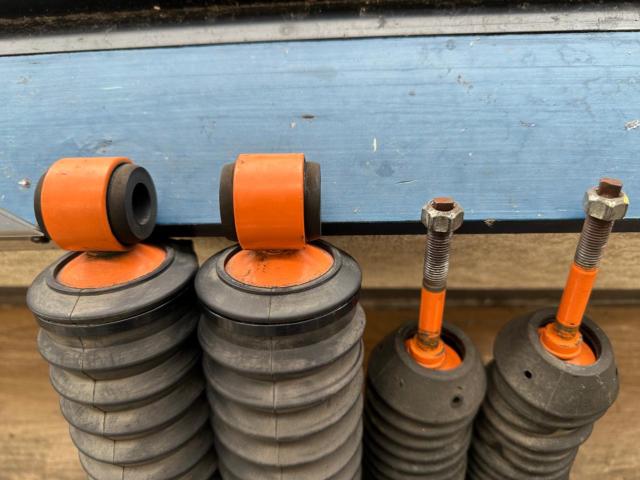 UIvehicle
Comfort shock absorber
14 stage