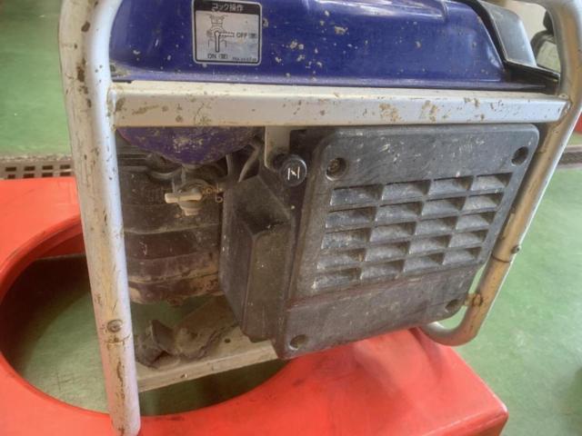 日立 E25U インバーター式エンジン発電機