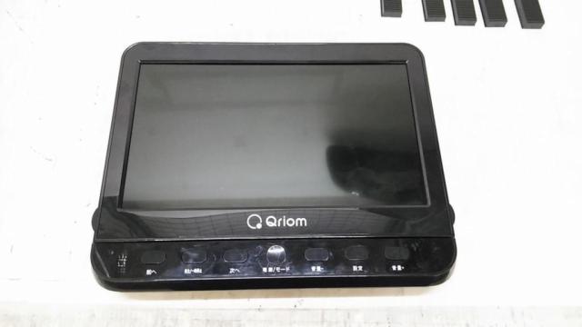 Qriom CPD-M101(B) 10.1インチ ヘッドレストモニター/DVDプレーヤー