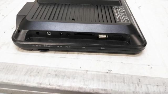 Qriom CPD-M101(B) 10.1インチ ヘッドレストモニター/DVDプレーヤー