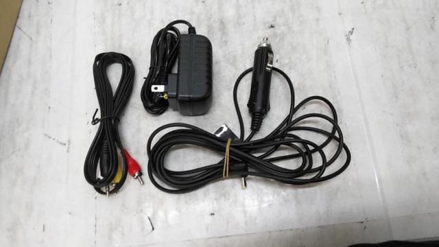 Qriom CPD-M101(B) 10.1インチ ヘッドレストモニター/DVDプレーヤー
