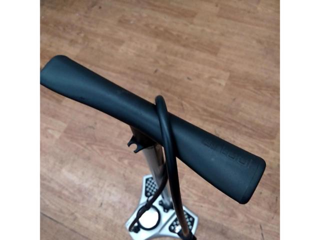 ※仏･米式対応 SPECIALIZED airtool フロアポンプ