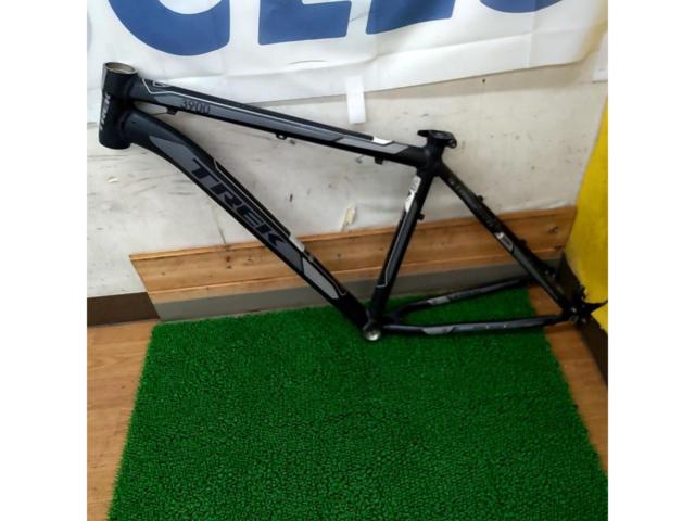 ※傷多数、シートチューブ内部狭窄 TREK 3900 DISC 2012年頃モデル 26インチ アルミMTBフレーム ブラック