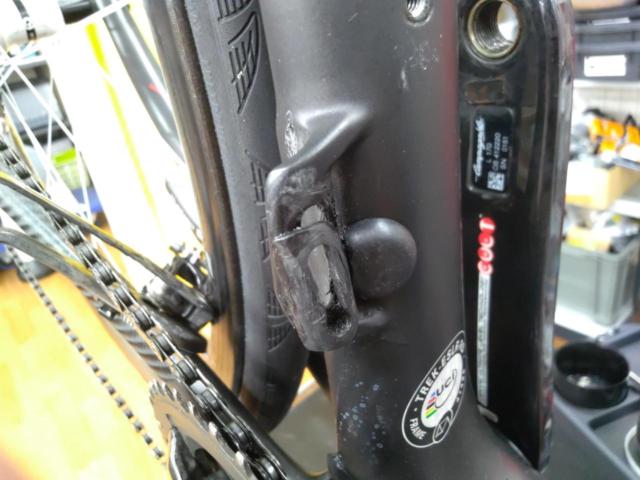 【わけあり現状販売】※FD台座補修跡有り TREK EMONDA SLR10 2016年頃モデル 700×25C 2×11S カーボンロードバイク ブラック