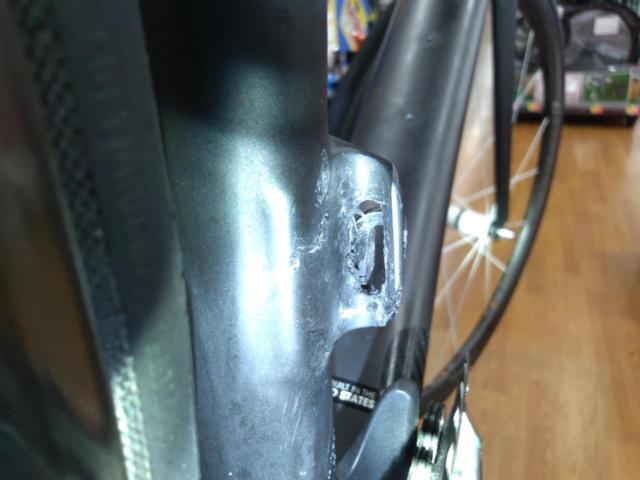【わけあり現状販売】※FD台座補修跡有り TREK EMONDA SLR10 2016年頃モデル 700×25C 2×11S カーボンロードバイク ブラック