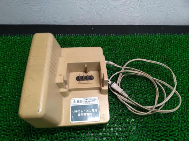 Panasonic NKJ033B バッテリー充電器