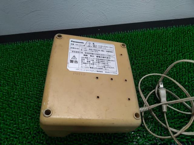 Panasonic NKJ033B バッテリー充電器