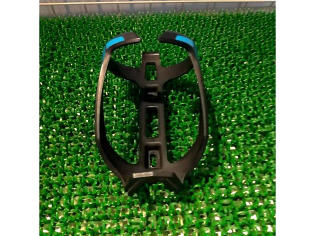 GIANT  ボトルケージ ブルー×ブラック