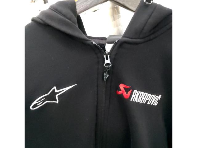 ▽値下げしました!Alpinestars(アルパインスター) AKRAPOVIC(アクラポビッチ) フルジップパーカー