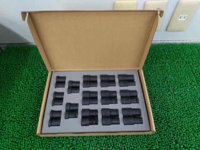 ※脚部ゴム一箇所欠品 GORIX メンテナンススタンド