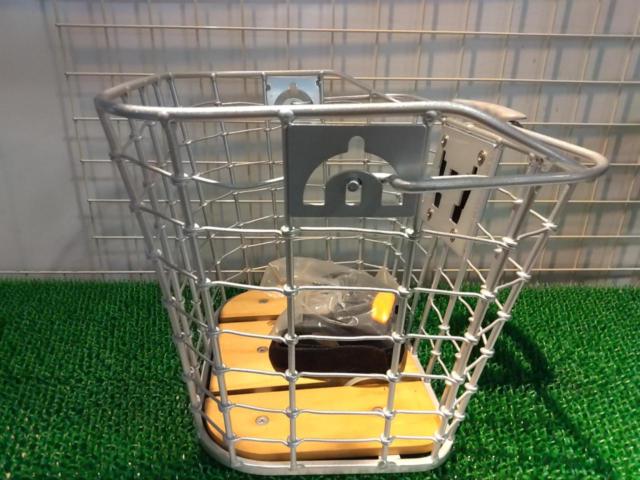 メーカー不明 前用かご シルバー