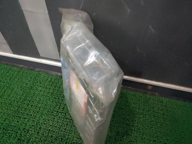 山本ビニター フタ付折りたたみセーフティーカゴ 折りたたみ自転車用脱着式 16-20インチ対応 シルバー					