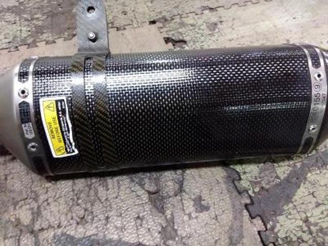 9 AKRAPOVIC
Slip online