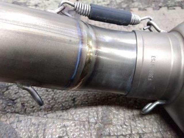 9 AKRAPOVIC
Slip online
