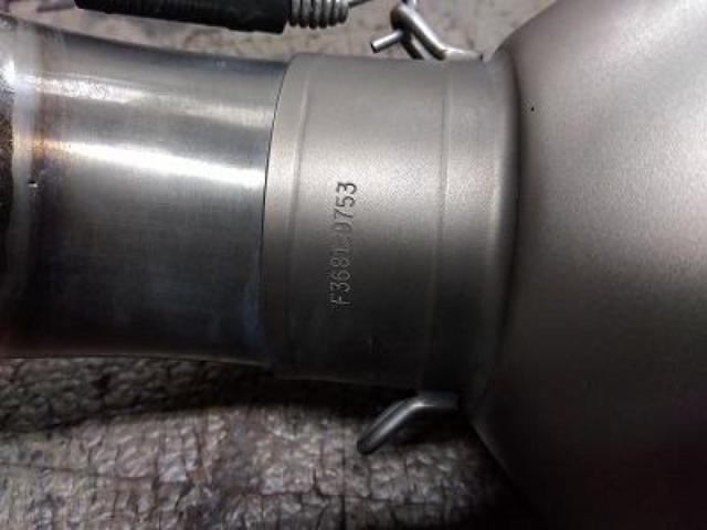 9 AKRAPOVIC
Slip online