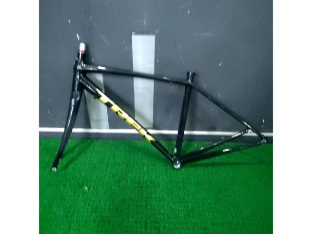 ※RDハンガー欠品 TREK DOMANE AL2 アルミロードバイクフレーム サイズ50 ブラック