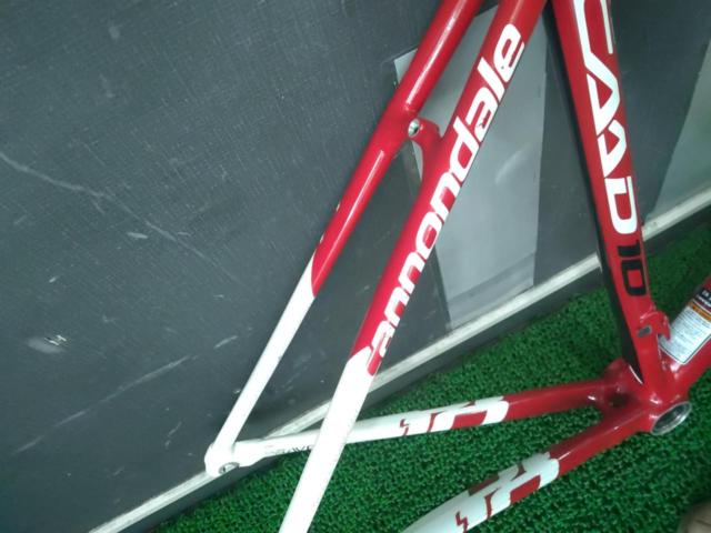 ※ケーブルガイド欠品 CANNONDALE CAAD10 2011年式 アルミロードバイクフレームセット サイズ:50cm レッド
