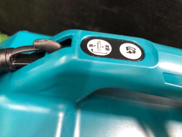 マキタ makita 充電式クリーナー CL184D