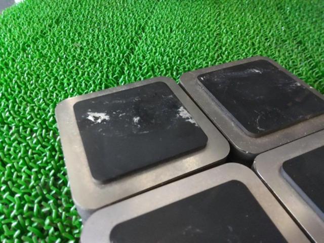 ※傷・ベタつき GROWTAC ブルカット 防振マット 4個セット