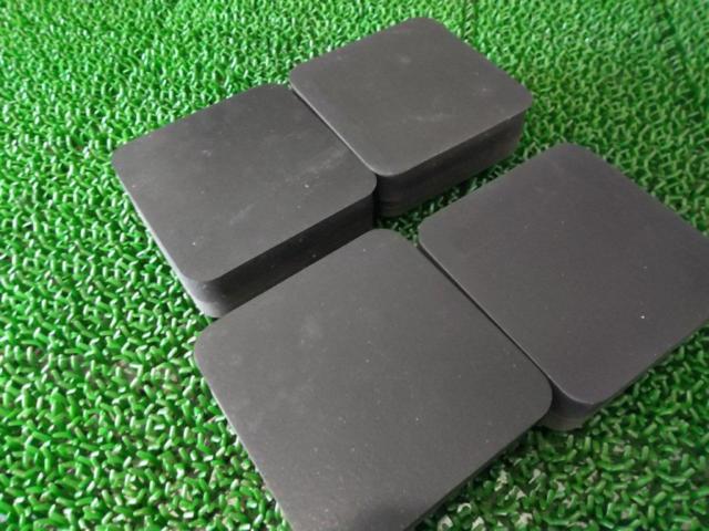 ※傷・ベタつき GROWTAC ブルカット 防振マット 4個セット