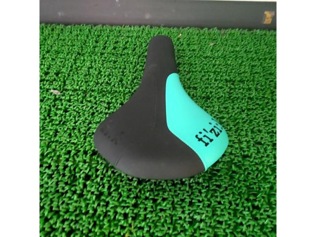 FIZIK ANTARES R7 サドル ブラック/チェレステ