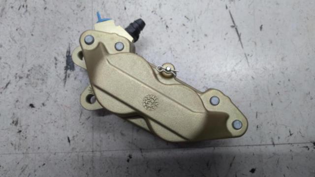 Brembo キャストキャリパー右 40mm