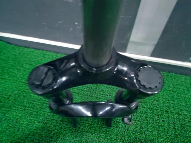コラム長:250mm/エンド幅:100mm/24インチ SR SUNTOUR XCT Jr 24インチジュニアMTB用サスペンションフォーク