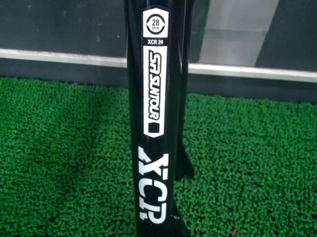 コラム長:250mm/エンド幅:100mm/24インチ SR SUNTOUR XCR-DS-LO-AIR 24 XCR24 エアサスペンションフォーク