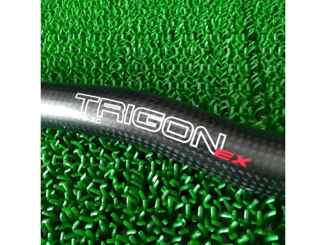 TRIGON EX カーボンフラットハンドル 25.4Φ/625mm