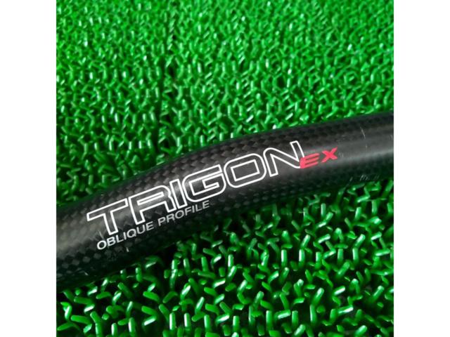 TRIGON EX カーボンフラットハンドル 25.4Φ/625mm