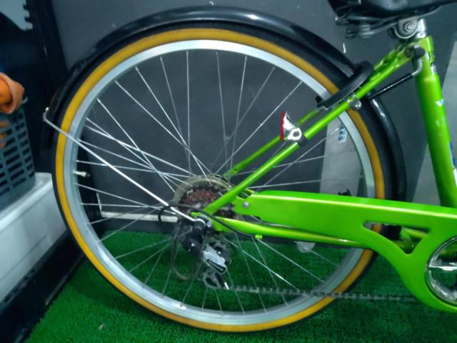 ASAHI CYCLE VIDA 26インチ 外装6段変速 シティサイクル グリーン ※ハンドルまわり錆・グリップベタつき・タイヤヒビ割れ・前後ホイール振れなど