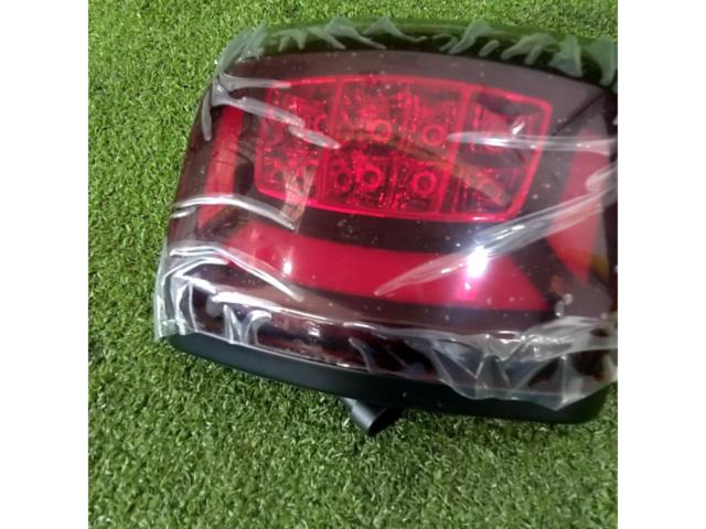メーカー不明 LED  テールレンズ ベスパ GTS300用