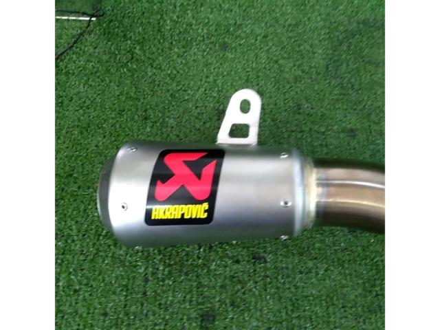 AKRAPOVIC スリップオン サイレンサー/MOTO GPスタイル【YZF-R25/YZF-R3・MT-25/MT-03】