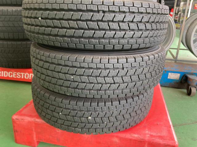 トヨタ純正ピクシス バン スチールホイールキャップ+YOKOHAMA  iceGUARD  IG91