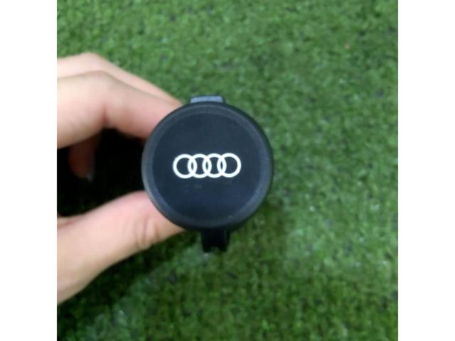 1AUDI 純正シガーソケット