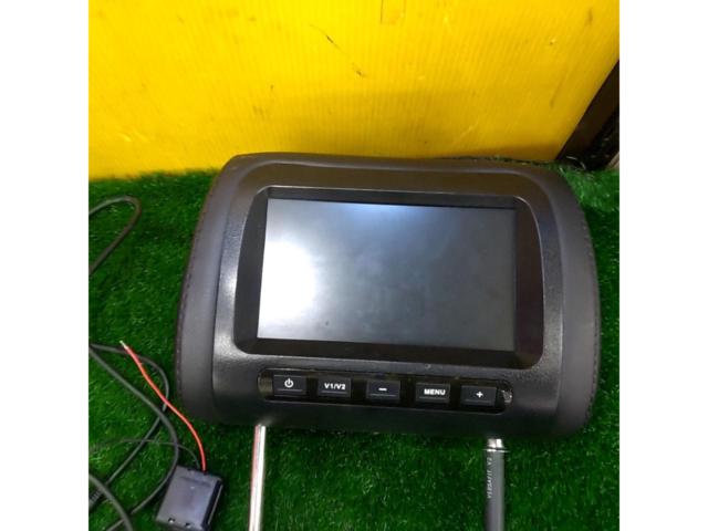 Unknown Manufacturer
Headrest monitor
black