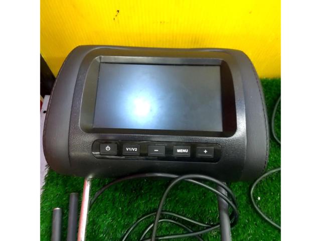 Unknown Manufacturer
Headrest monitor
black