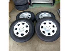 TOYOTA200系ハイエース純正ホイール+DUNLOP SP175 + トヨタ純正 200系ハイエース純正ホイール