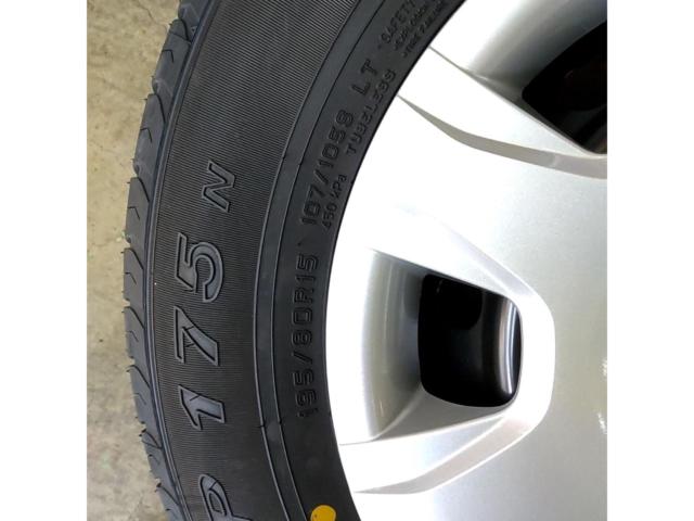 TOYOTA200系ハイエース純正ホイール+DUNLOP SP175 + トヨタ純正 200系ハイエース純正ホイール